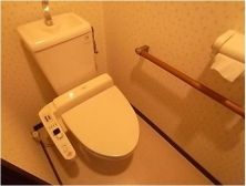 【トイレ】　温水洗浄便座です♪